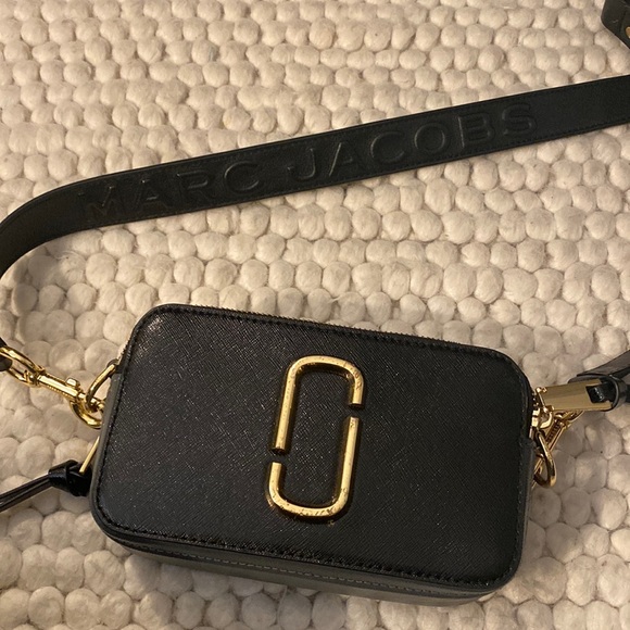 Marc Jacobs Snapshot Crossbody - Picture 1 of 4